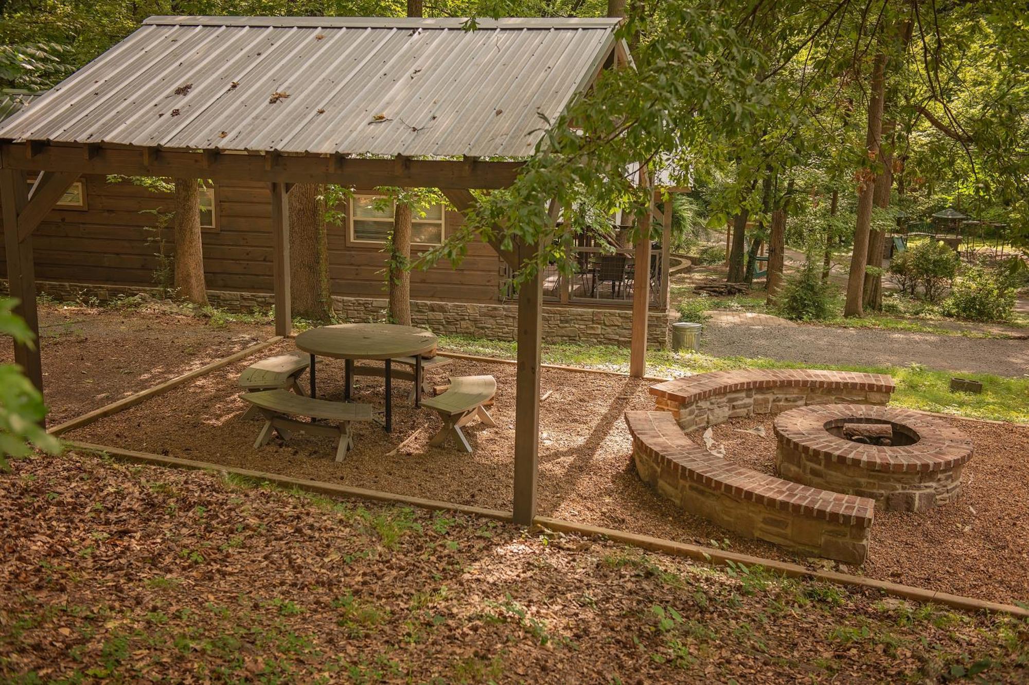 River Cabin Hot Tub & Swim Spa Near Downtown Chattanooga Exterior photo
